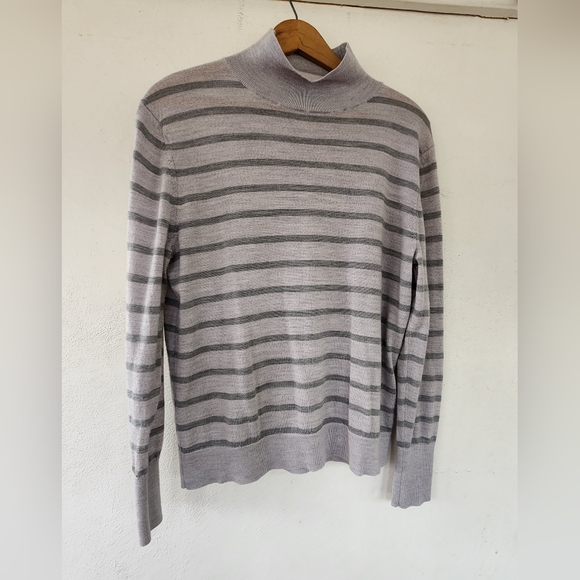 Banana Republic 100% Merino Wool Mock Neck Sweater Large - Picture 3 of 7